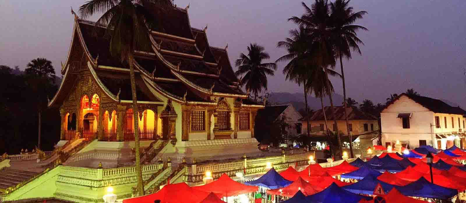 Mercato notturno a Luang Prabang